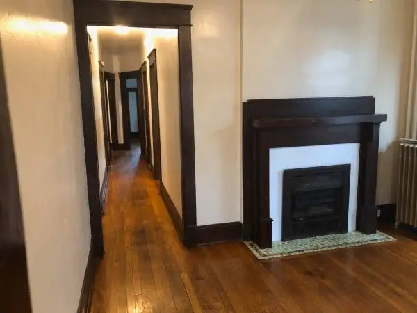 1st Floor Hardwood Floor Apt  FOR RENT