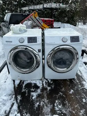 Samsung washer and dryer - $300 (Johnstown)